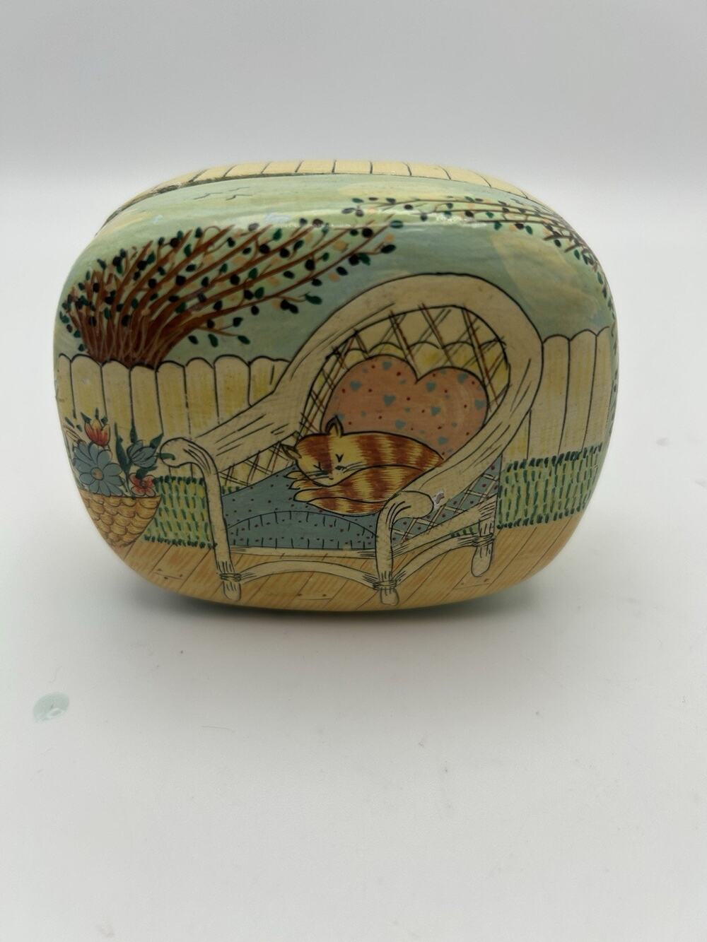 Hand Painted Trinket Box. Vintage Collectible.
